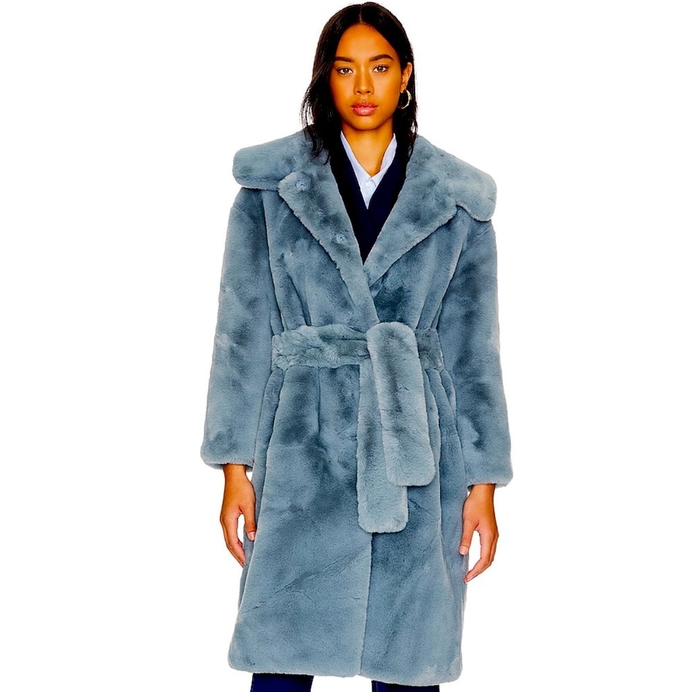 NWT faux fur Jakke coat. Size S
